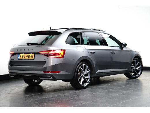 Skoda Superb Combi 1.4 TSI iV Sportline Business l Elekt. Stoel incl Memory l Pano Dak l Camera l Elektr. Klep... ActivLease financial lease