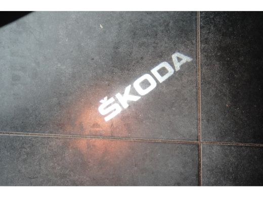 Skoda Superb Combi 1.4 TSI iV Sportline Business l Elekt. Stoel incl Memory l Pano Dak l Camera l Elektr. Klep... ActivLease financial lease