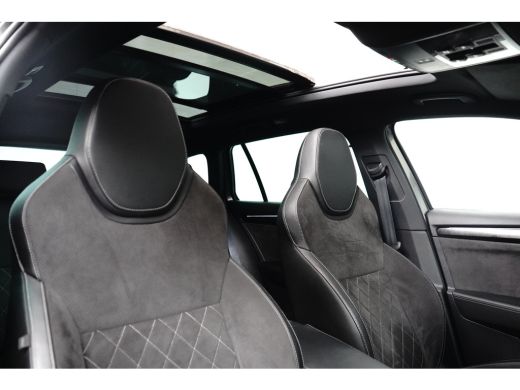 Skoda Superb Combi 1.4 TSI iV Sportline Business l Elekt. Stoel incl Memory l Pano Dak l Camera l Elektr. Klep... ActivLease financial lease