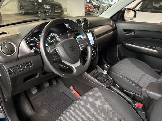 Suzuki Vitara 1.4 Boosterjet Select Smart Hybrid | Fabrieksgarantie 2035 | Achteruitrijcamera | Stoelverwarming | ActivLease financial lease
