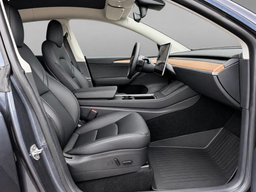 Tesla Model Y Long Range AWD 75 kWh SOH 92,7% | Autopilot | 20'' LM ( &euro; 2.300 ) | 3 Fase | Stoelverwarming Voor... ActivLease financial lease