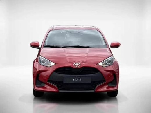 Toyota Yaris 1.5 Hybrid 115 Comfort **EMOTIONAL RED METALLIC/ NIEUWE AUTO/ DIRECT LEVERBAAR** ActivLease financial lease