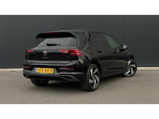 Volkswagen Golf 1.5 eHybrid Life Edition 204PK | Panoramadak | SOH 100% | ActivLease financial lease