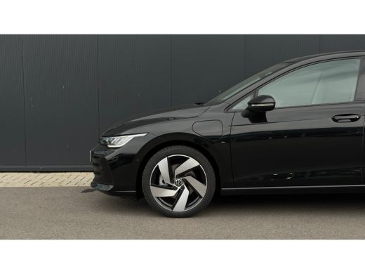 Volkswagen Golf 1.5 eHybrid Life Edition 204PK | Panoramadak | SOH 100% | ActivLease financial lease