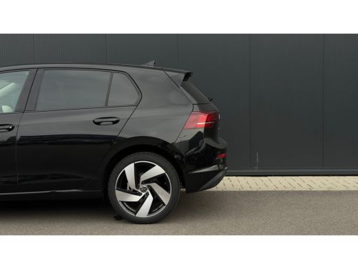 Volkswagen Golf 1.5 eHybrid Life Edition 204PK | Panoramadak | SOH 100% | ActivLease financial lease