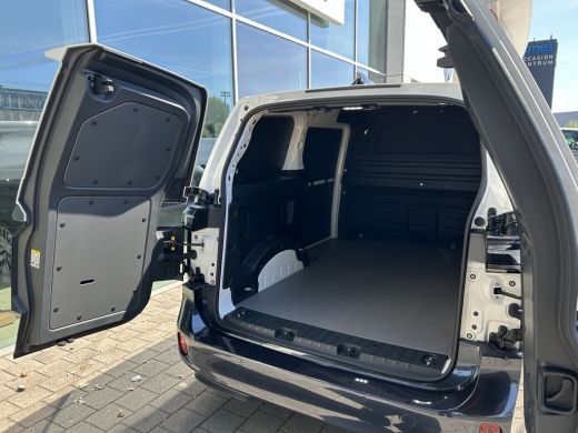 Volkswagen ID. Buzz Cargo Cargo Bulli Limited Edition 79 kwh - 286pk | Trekhaak | 3 zits | Achterdeuren ActivLease financial lease