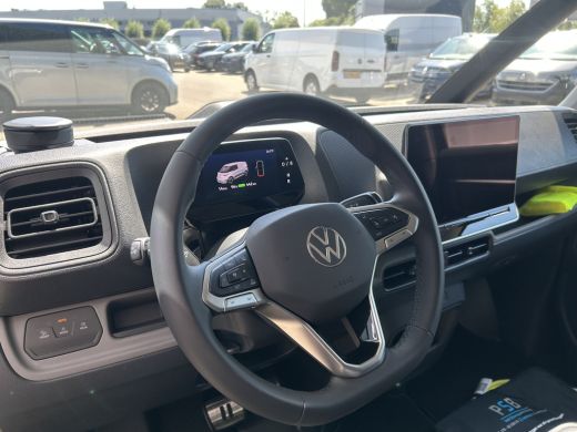 Volkswagen ID. Buzz Cargo Cargo Bulli Limited Edition 79 kwh - 286pk | Trekhaak | 3 zits | Achterdeuren ActivLease financial lease
