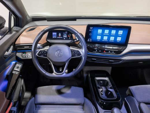 Volkswagen ID.4 Max 77 kWh SOH 91% / 204pk / Panorama dak / Trekhaak / Kuipstoelen / Elektrische stoelverstelling / ActivLease financial lease