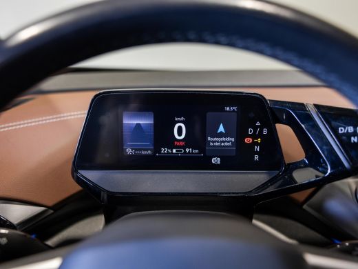 Volkswagen ID.4 Max 77 kWh SOH 91% / 204pk / Panorama dak / Trekhaak / Kuipstoelen / Elektrische stoelverstelling / ActivLease financial lease