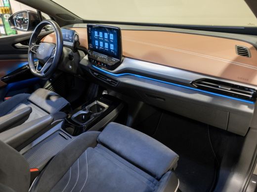 Volkswagen ID.4 Max 77 kWh SOH 91% / 204pk / Panorama dak / Trekhaak / Kuipstoelen / Elektrische stoelverstelling / ActivLease financial lease