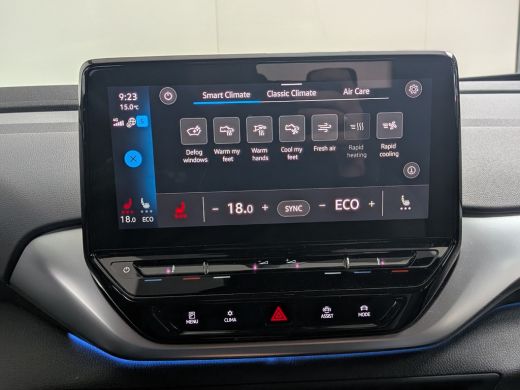 Volkswagen ID.4 Pure 52 kWh l Adapt. Cr Control l Stoelverwarming l Keyless Start l 18" l Apple Car Play / Androi... ActivLease financial lease