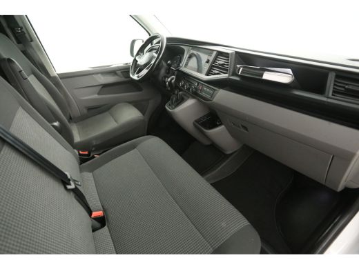 Volkswagen Transporter 2.0 TDI 150PK L1H1 | Aut. | Airco | Cruise | 3 Zits | Carplay | Navi | Stoelverw. | Trekhaak ActivLease financial lease