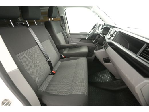 Volkswagen Transporter 2.0 TDI L1H1 140PK | Airco | Cruise | 3 Zits | Carplay | Trekhaak | Parkeersens. ActivLease financial lease