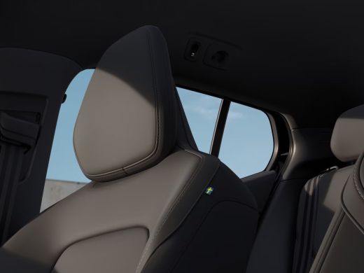 Volvo  EX30 P5 Long Range Plus Black Edition Europa 69 kWh | Achteruitrijcamera | Alarmsysteem | Apple Carpla... ActivLease financial lease