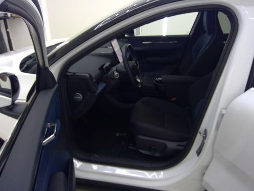 Volvo  EX30 Twin Motor Performance Ultra 69 kWh | PANO | 20" | Getint Glas | Climate pack | 22 kW lader | Cru... ActivLease financial lease