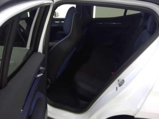 Volvo  EX30 Twin Motor Performance Ultra 69 kWh | PANO | 20" | Getint Glas | Climate pack | 22 kW lader | Cru... ActivLease financial lease