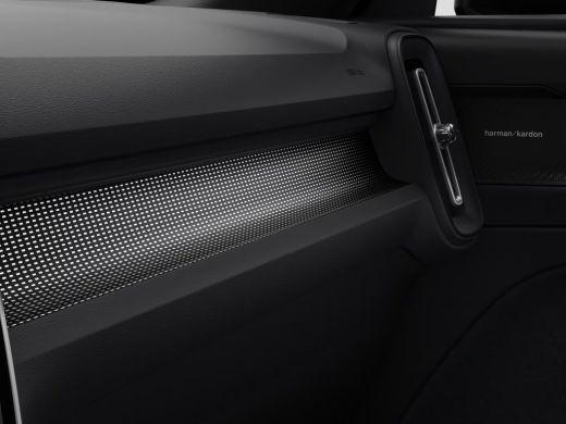 Volvo  EX40 Single Motor Ext. Range Ultra Bl. Ed. Eur. 82 kWh | Achterbank verwarmd | Apple Carplay/Android A... ActivLease financial lease