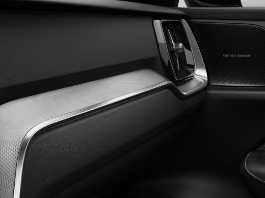 Volvo  V60 2.0 T6 Plug-in hybrid AWD Plus Dark | Achteruitrijcamera | Apple Carplay/Android Auto|telefoonint... ActivLease financial lease