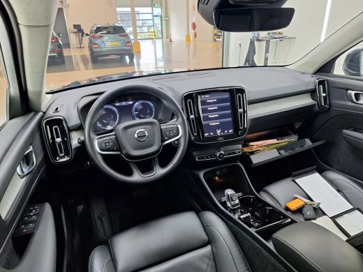 Volvo  XC40 T4 Recharge Inscription | Leder | Adaptive Cruise | Verwarmbaar stuur en stoelen | Audio installa... ActivLease financial lease