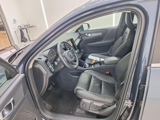 Volvo  XC40 T4 Recharge Inscription | Leder | Adaptive Cruise | Verwarmbaar stuur en stoelen | Audio installa... ActivLease financial lease