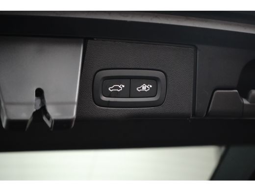 Volvo  XC60 2.0 T8 Plug-in hybrid AWD Ultra Black Edition | Massage | HU-Display | Trekhaak | 360 Camera | ActivLease financial lease