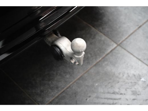 Volvo  XC60 2.0 T8 Plug-in hybrid AWD Ultra Black Edition | Massage | HU-Display | Trekhaak | 360 Camera | ActivLease financial lease