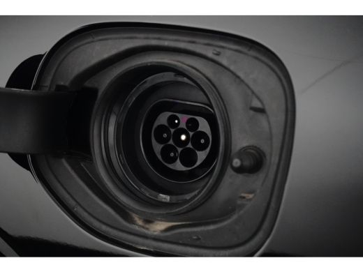 Volvo  XC60 2.0 T8 Plug-in hybrid AWD Ultra Black Edition | Massage | HU-Display | Trekhaak | 360 Camera | ActivLease financial lease