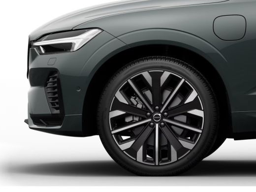 Volvo  XC60 2.0 T8 Plug-in hybrid AWD Ultra Dark Exec. Ed. | Achterbank verwarmd | Alarmsysteem | Apple Carpl... ActivLease financial lease
