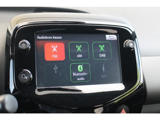 Peugeot 108 1.0 e-VTi Allure | Camera | Carplay | Climate | DAB | Lmv | Centrale deurvergrendeling | | Camera... ActivLease financial lease
