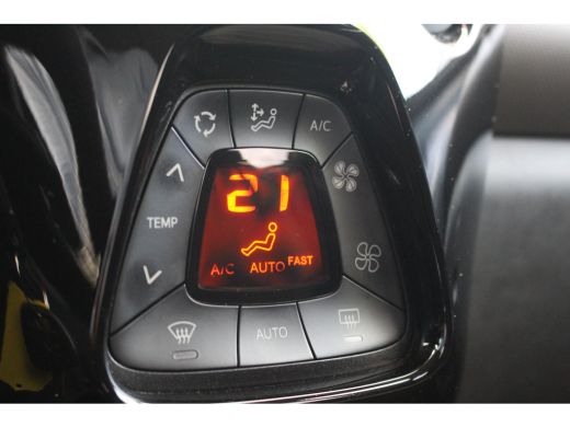 Peugeot 108 1.0 e-VTi Allure | Camera | Carplay | Climate | DAB | Lmv | Centrale deurvergrendeling | | Camera... ActivLease financial lease