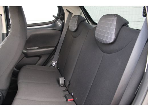 Peugeot 108 1.0 e-VTi Allure | Camera | Carplay | Climate | DAB | Lmv | Centrale deurvergrendeling | | Camera... ActivLease financial lease