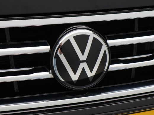 Volkswagen Tiguan 1.4 TSi eHybrid Elegance 245 Pk Automaat | Carplay | Virtual Cockpit | Keyless | Panoramadak | Le... ActivLease financial lease