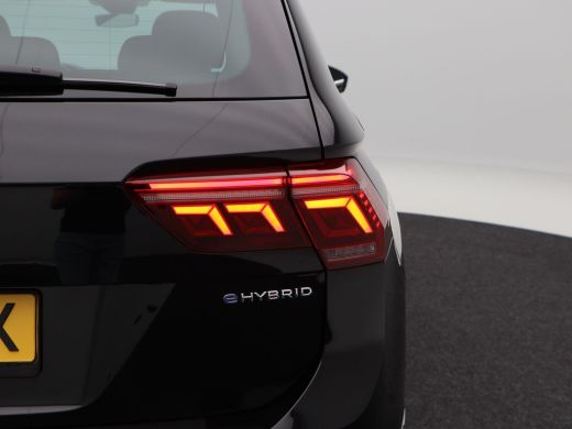 Volkswagen Tiguan 1.4 TSi eHybrid Elegance 245 Pk Automaat | Carplay | Virtual Cockpit | Keyless | Panoramadak | Le... ActivLease financial lease