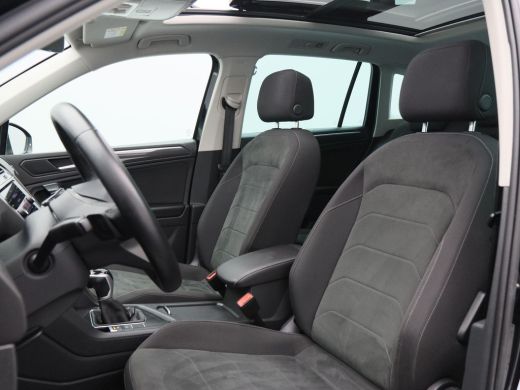 Volkswagen Tiguan 1.4 TSi eHybrid Elegance 245 Pk Automaat | Carplay | Virtual Cockpit | Keyless | Panoramadak | Le... ActivLease financial lease