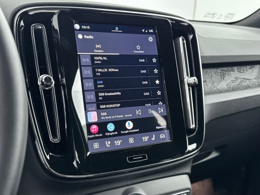 Volvo  EX40 Single Motor Extended Range Plus 82 kWh | 19" Allseaso | Trekhaak | Adaptieve Cruise | BLIS | Sto... ActivLease financial lease
