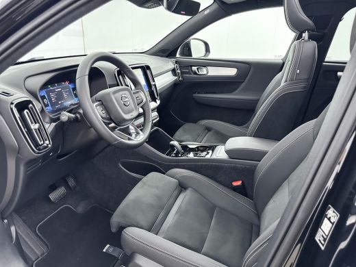 Volvo  XC40 B4 Plus Dark | 18" | Panoramadak | Leder/Nubuck | Trekhaak | Harman Kardon | Elektr. verst. Stoel... ActivLease financial lease
