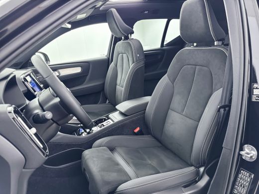 Volvo  XC40 B4 Plus Dark | 18" | Panoramadak | Leder/Nubuck | Trekhaak | Harman Kardon | Elektr. verst. Stoel... ActivLease financial lease