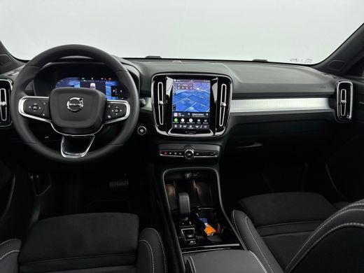 Volvo  XC40 B4 Plus Dark | 18" | Panoramadak | Leder/Nubuck | Trekhaak | Harman Kardon | Elektr. verst. Stoel... ActivLease financial lease