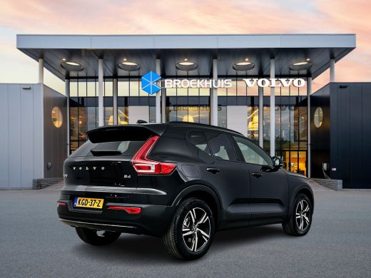Volvo  XC40 B4 Plus Dark | 18" | Panoramadak | Leder/Nubuck | Trekhaak | Harman Kardon | Elektr. verst. Stoel... ActivLease financial lease