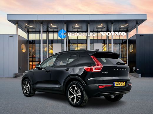 Volvo  XC40 B4 Plus Dark | 18" | Panoramadak | Leder/Nubuck | Trekhaak | Harman Kardon | Elektr. verst. Stoel... ActivLease financial lease