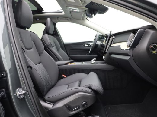 Volvo  XC60 2.0 T8 Plug-in hybrid AWD Plus Dark | Trekhaak | Panodak | Dode Hoek | 360 Camera | Harman Kardon... ActivLease financial lease