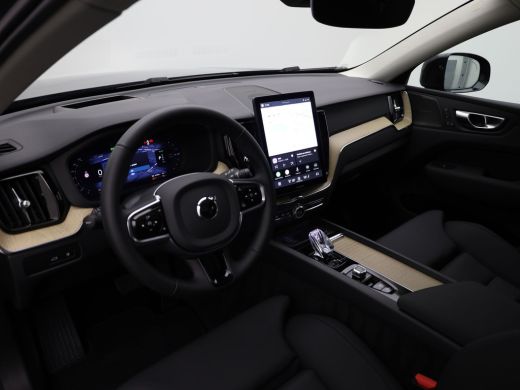 Volvo  XC60 2.0 T8 Plug-in hybrid AWD Plus Dark | Trekhaak | Panodak | Dode Hoek | 360 Camera | Harman Kardon... ActivLease financial lease
