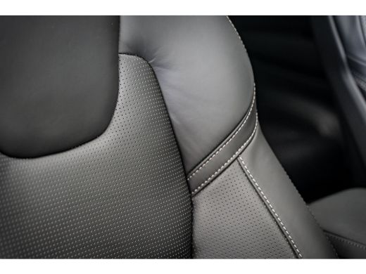 Volvo  XC90 T8 455PK Ultra Dark | 22'' | Luchtvering | BW Audio | Trekhaak | Gelam Glas | Massage ActivLease financial lease