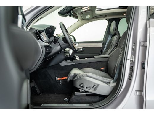 Volvo  XC90 T8 455PK Ultra Dark | 22'' | Luchtvering | BW Audio | Trekhaak | Gelam Glas | Massage ActivLease financial lease