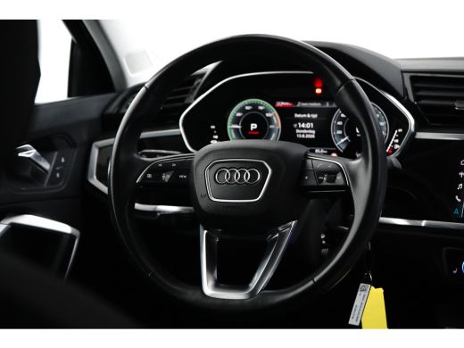Audi Q3 45 TFSI e 245PK SOH 90,4% | Achteruitrijcamera | Leder  | Navigatiesysteem full map + hard disk ActivLease financial lease