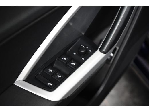 Audi Q3 45 TFSI e 245PK SOH 90,4% | Achteruitrijcamera | Leder  | Navigatiesysteem full map + hard disk ActivLease financial lease