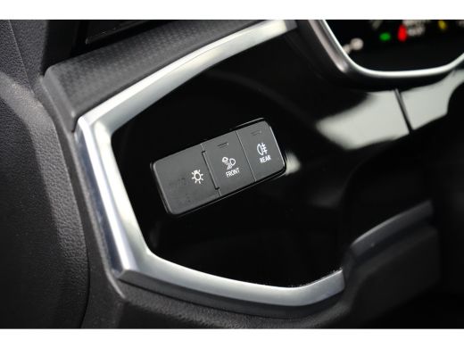 Audi Q3 45 TFSI e 245PK SOH 90,4% | Achteruitrijcamera | Leder  | Navigatiesysteem full map + hard disk ActivLease financial lease
