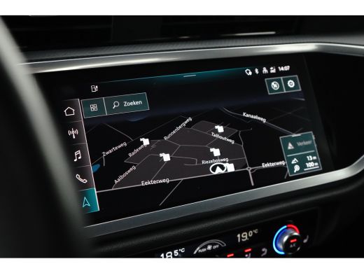 Audi Q3 45 TFSI e 245PK SOH 90,4% | Achteruitrijcamera | Leder  | Navigatiesysteem full map + hard disk ActivLease financial lease