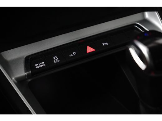Audi Q3 45 TFSI e 245PK SOH 90,4% | Achteruitrijcamera | Leder  | Navigatiesysteem full map + hard disk ActivLease financial lease
