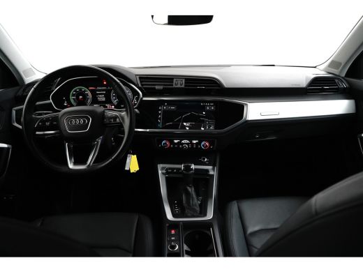 Audi Q3 45 TFSI e 245PK SOH 90,4% | Achteruitrijcamera | Leder  | Navigatiesysteem full map + hard disk ActivLease financial lease